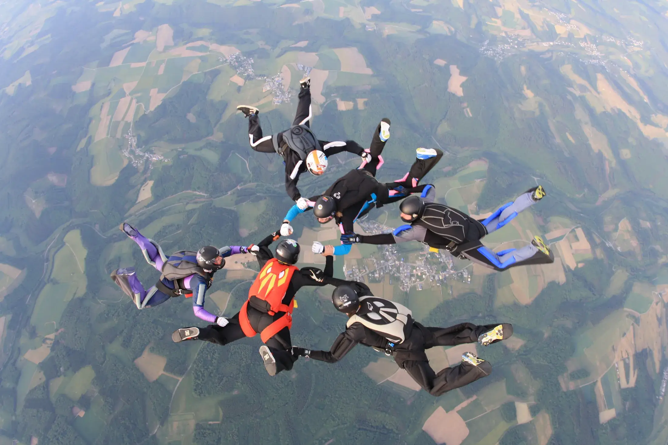 Skydive Luxembourg aircraft and jumpers